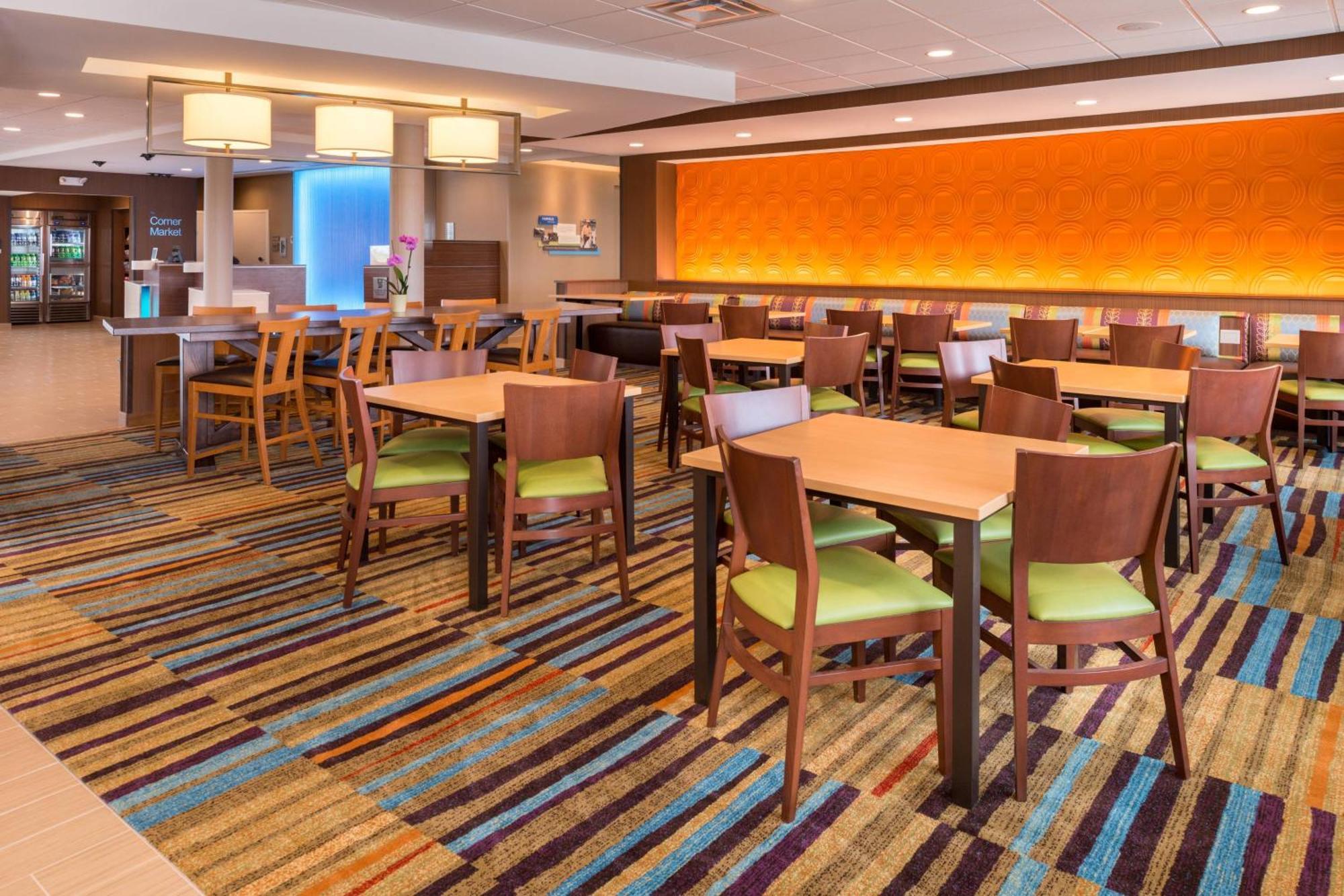 Fairfield Inn & Suites By Marriott Huntington Exterior photo